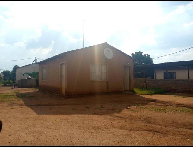 2 BEDROOM HOUSE FOR SALE IN SOSHANGUVE SOUTH